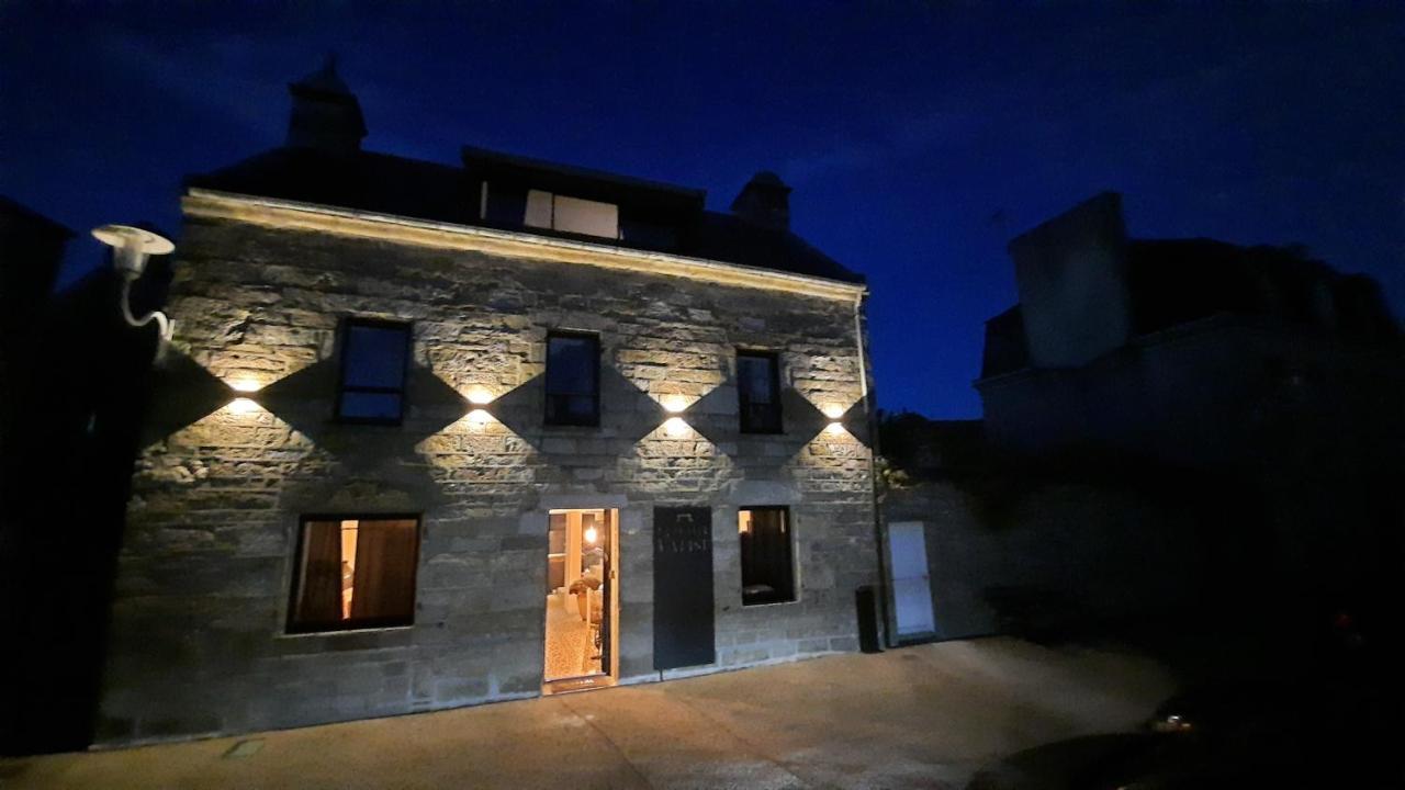 La Petite Valise Hotel Ploudalmézeau Exterior photo
